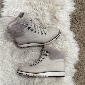 Cole Haan GrandExplore Genuine
Shearling Trim Lightweight Waterproof
Boot-Sz 8‎